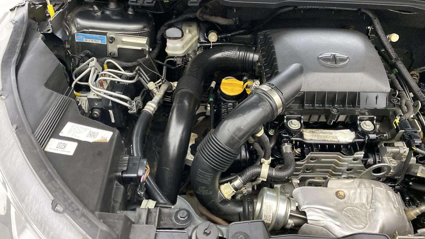 2022 Tata NEXON XZ PLUS PETROL, Petrol, Manual, 56,945 km, Engine View - Right