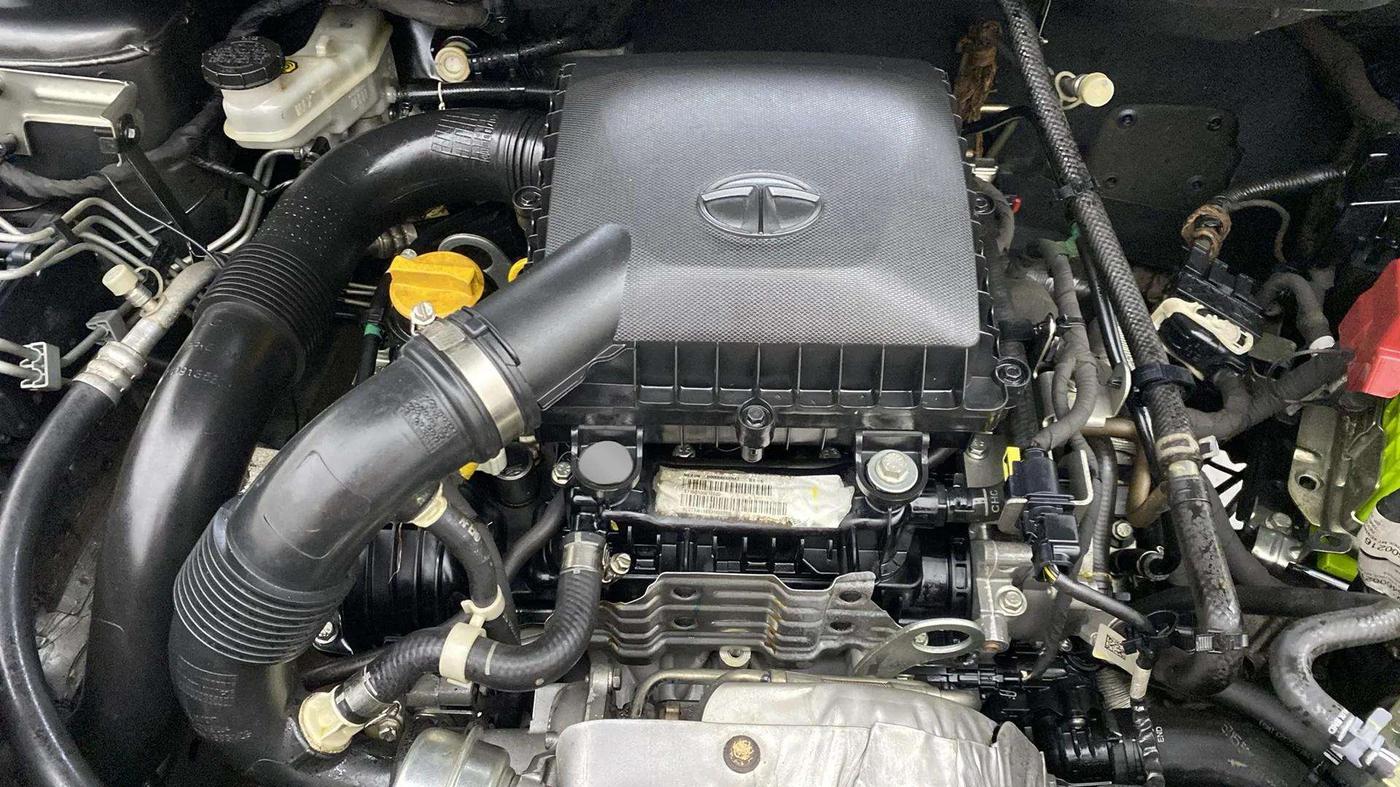 2022 Tata NEXON XZ PLUS PETROL, Petrol, Manual, 56,945 km, Engine View