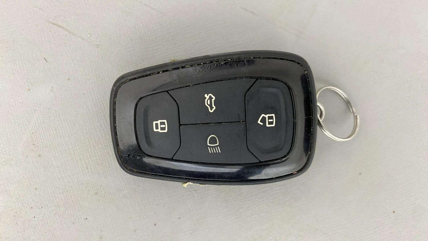2022 Tata NEXON XZ PLUS PETROL, Petrol, Manual, 56,945 km, Key Close Up