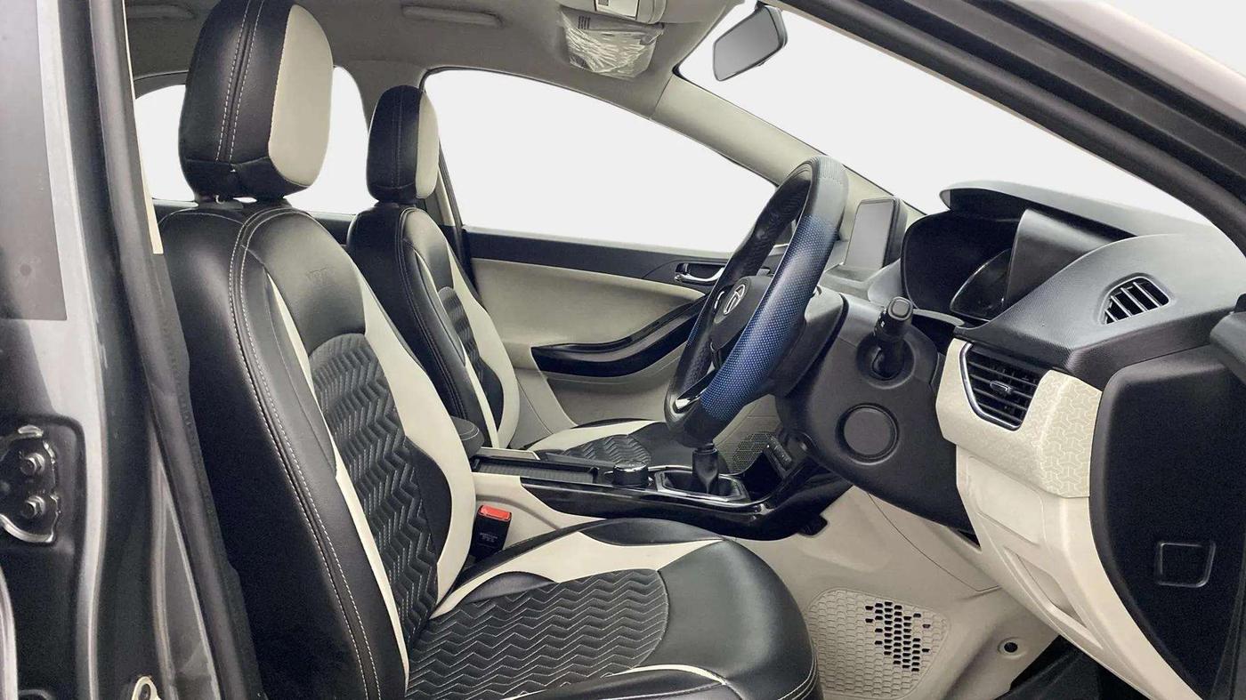 2022 Tata NEXON XZ PLUS PETROL, Petrol, Manual, 56,945 km, Right Side Front Door Cabin