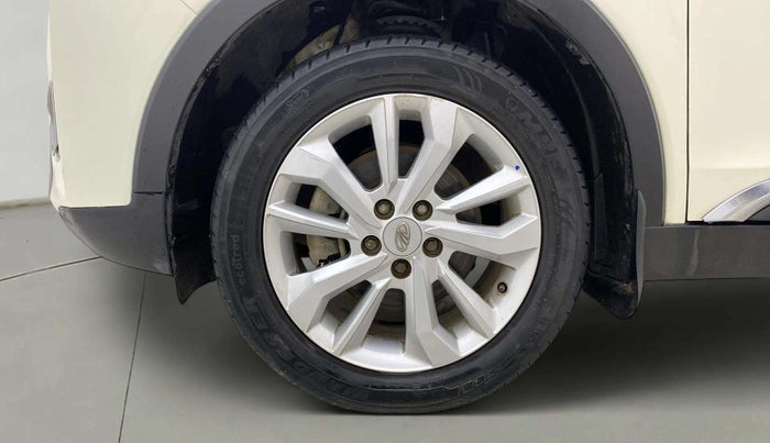2020 Mahindra XUV300 W8 1.2 PETROL, Petrol, Manual, 44,230 km, Left Front Wheel