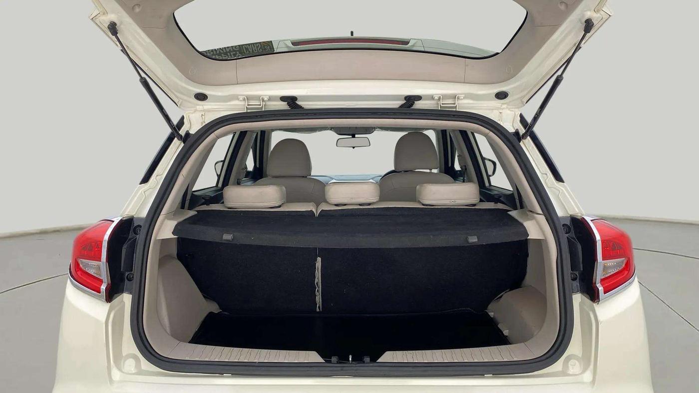 2020 Mahindra XUV300 W8 1.2 PETROL, Petrol, Manual, 44,230 km, Boot Open Zoomed View