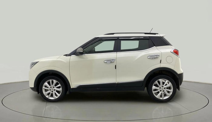 2020 Mahindra XUV300 W8 1.2 PETROL, Petrol, Manual, 44,230 km, Left Side