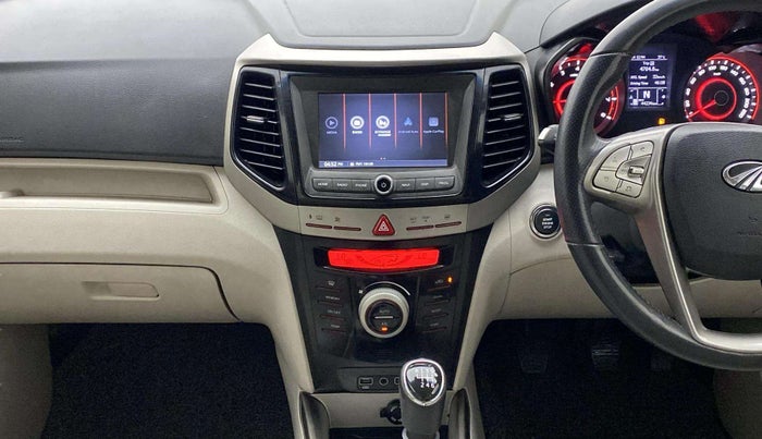 2020 Mahindra XUV300 W8 1.2 PETROL, Petrol, Manual, 44,230 km, Air Conditioner