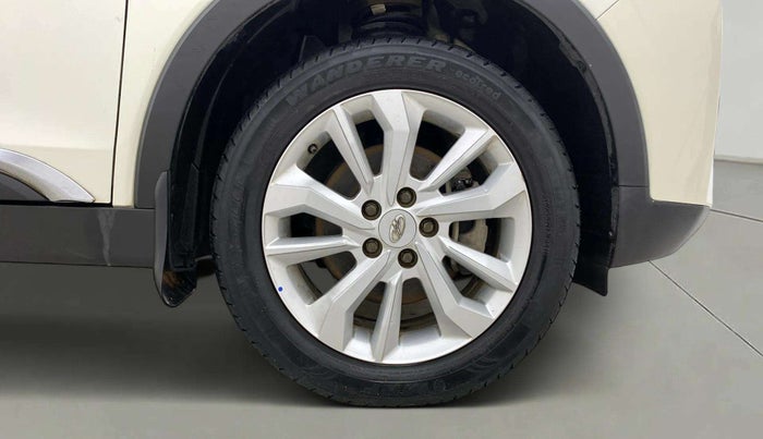 2020 Mahindra XUV300 W8 1.2 PETROL, Petrol, Manual, 44,230 km, Right Front Wheel