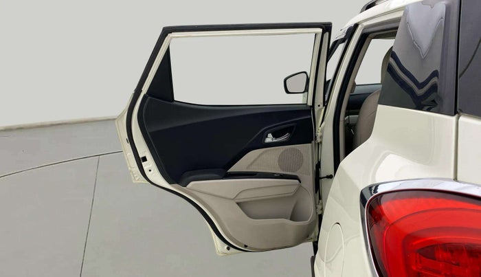 2020 Mahindra XUV300 W8 1.2 PETROL, Petrol, Manual, 44,230 km, LHS Rear Door
