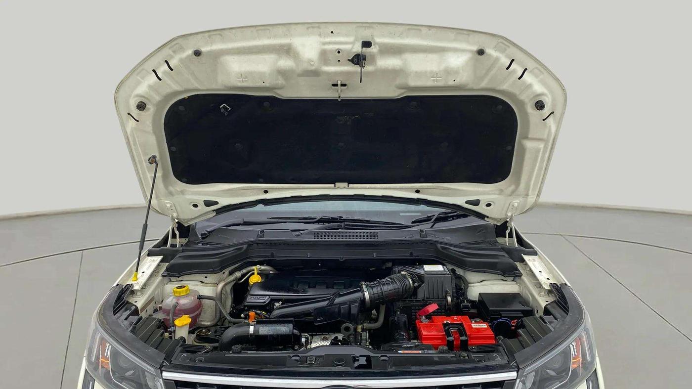 2020 Mahindra XUV300 W8 1.2 PETROL, Petrol, Manual, 44,230 km, Open Bonet