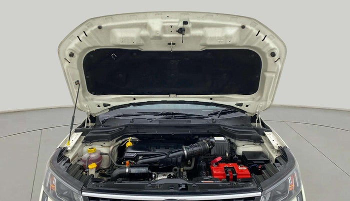 2020 Mahindra XUV300 W8 1.2 PETROL, Petrol, Manual, 44,230 km, Open Bonet