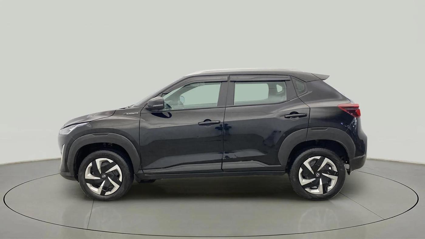 2023 Nissan MAGNITE XL, Petrol, Manual, 14,004 km, Left Side