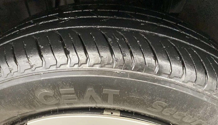2023 Nissan MAGNITE XL, Petrol, Manual, 14,004 km, Left Rear Tyre Tread