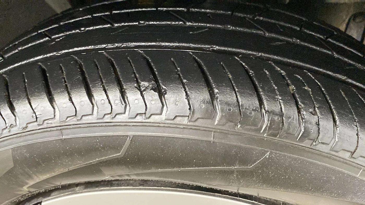 2023 Nissan MAGNITE XL, Petrol, Manual, 14,004 km, Right Front Tyre Tread