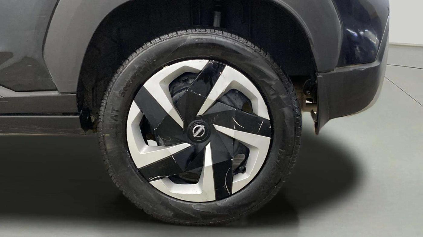 2023 Nissan MAGNITE XL, Petrol, Manual, 14,004 km, Left Rear Wheel