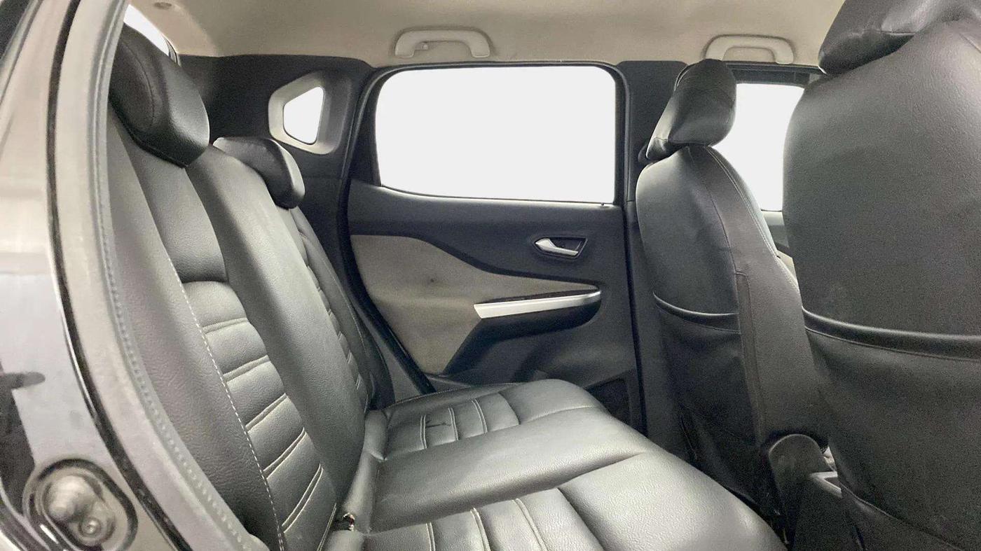 2023 Nissan MAGNITE XL, Petrol, Manual, 14,004 km, Right Side Rear Door Cabin