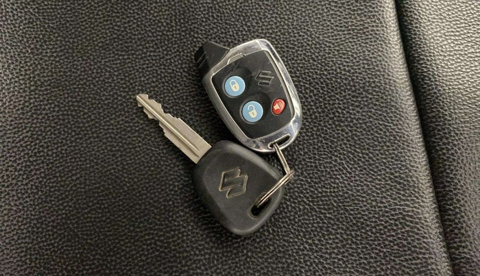 2019 Maruti Alto LXI CNG, CNG, Manual, 24,872 km, Key Close Up