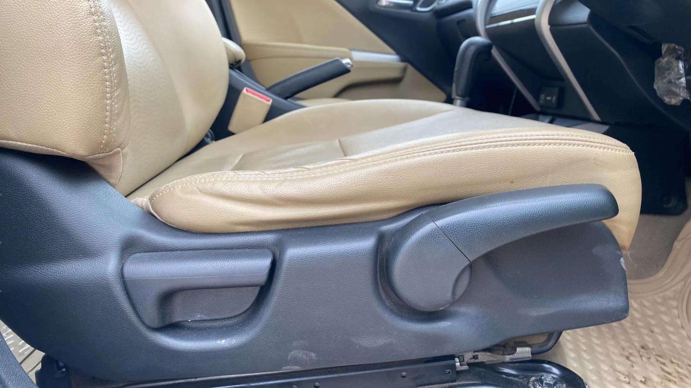 2018 Honda City 1.5L I-VTEC VX CVT, Petrol, Automatic, 96,696 km, Driver Side Adjustment Panel