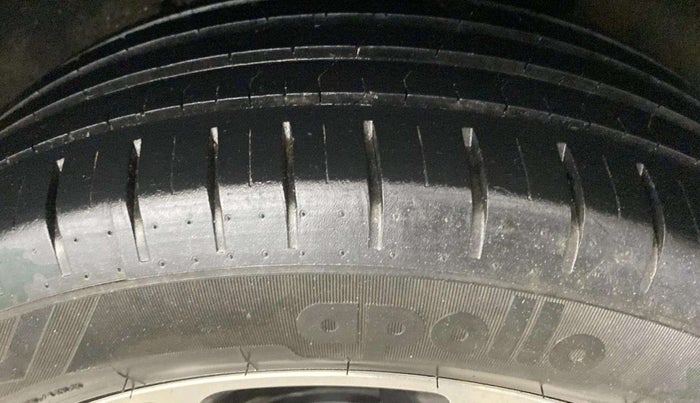 2019 Maruti Baleno ZETA PETROL 1.2, Petrol, Manual, 24,535 km, Right Rear Tyre Tread