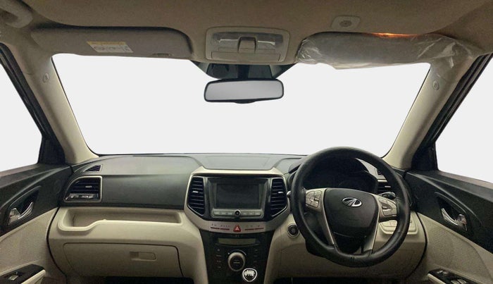 2020 Mahindra XUV300 W8 (O) 1.5 DIESEL, Diesel, Manual, 95,875 km, Dashboard