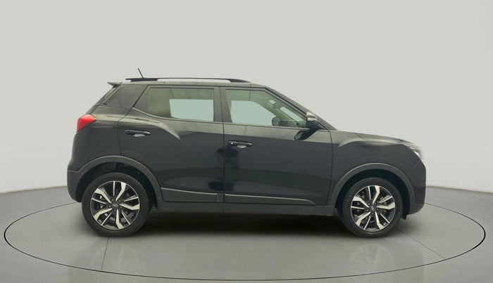 2020 Mahindra XUV300 W8 (O) 1.5 DIESEL, Diesel, Manual, 95,875 km, Right Side View