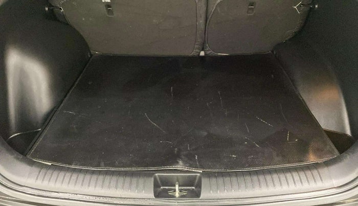 2018 Hyundai Creta SX AT 1.6 PETROL, Petrol, Automatic, 86,268 km, Boot Inside