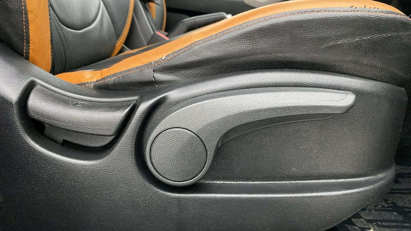 2018 Hyundai Creta SX AT 1.6 PETROL, Petrol, Automatic, 86,268 km, Driver Side Adjustment Panel
