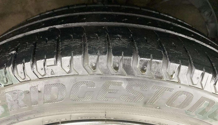 2021 Maruti XL6 ZETA MT, Petrol, Manual, 50,161 km, Right Front Tyre Tread