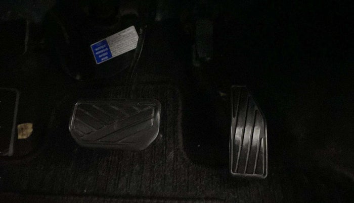 2017 Maruti Baleno DELTA CVT PETROL 1.2, Petrol, Automatic, 22,002 km, Pedals