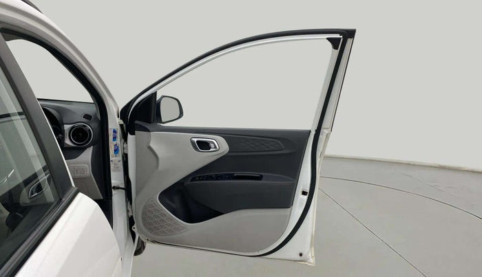 2021 Hyundai GRAND I10 NIOS SPORTZ 1.2 KAPPA VTVT CNG, CNG, Manual, 76,821 km, RHS Front Door