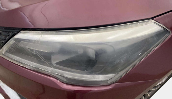 2019 Maruti Ciaz ALPHA  AT 1.5 SHVS PETROL, Petrol, Automatic, 34,968 km, Left headlight - < 2 inches,no. = 2