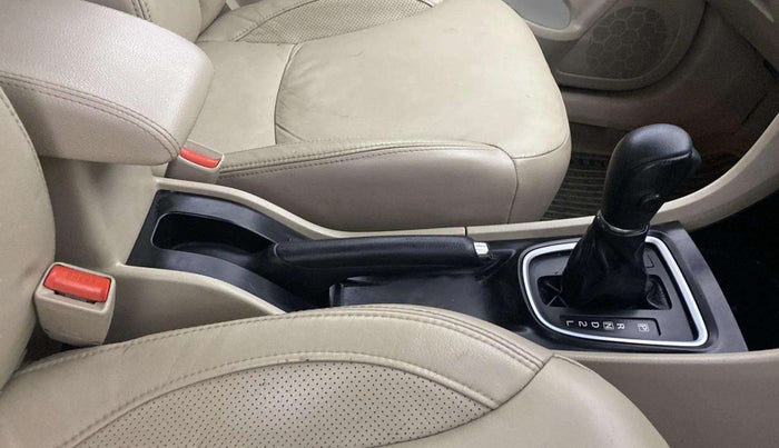 2019 Maruti Ciaz ALPHA  AT 1.5 SHVS PETROL, Petrol, Automatic, 34,968 km, Gear Lever