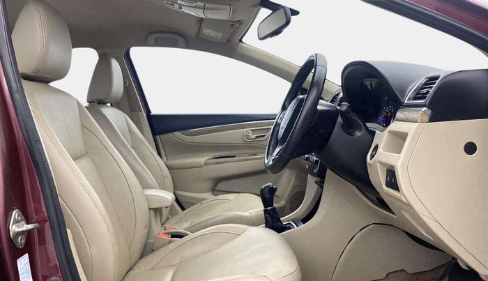 2019 Maruti Ciaz ALPHA  AT 1.5 SHVS PETROL, Petrol, Automatic, 34,968 km, Right Side Front Door Cabin