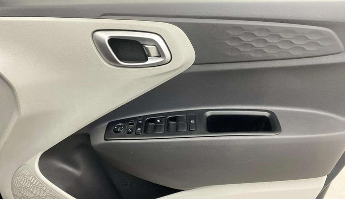 2020 Hyundai GRAND I10 NIOS SPORTZ AMT 1.2 KAPPA VTVT, Petrol, Automatic, 17,878 km, Driver Side Door Panels Control
