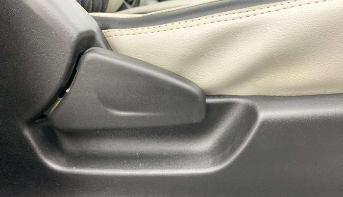 2018 Datsun Redi Go S 1.0, Petrol, Manual, 79,218 km, Driver Side Adjustment Panel