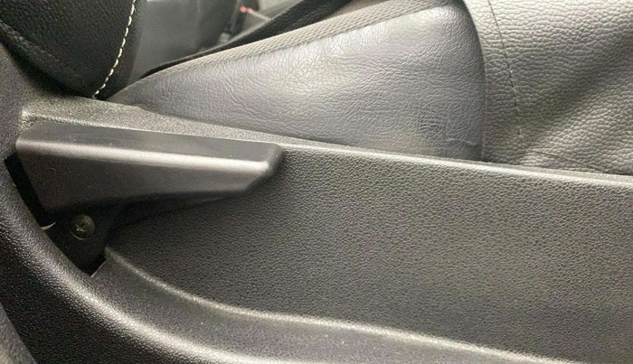 2019 Tata Tiago XZ PETROL, Petrol, Manual, 58,619 km, Driver Side Adjustment Panel