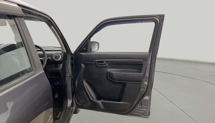 2021 Maruti S PRESSO VXI+, Petrol, Manual, 10,047 km, RHS Front Door