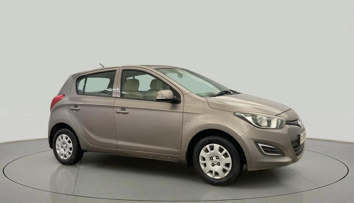 2014 Hyundai i20 MAGNA (O) 1.2, Petrol, Manual, 1,02,936 km, Right Front Diagonal