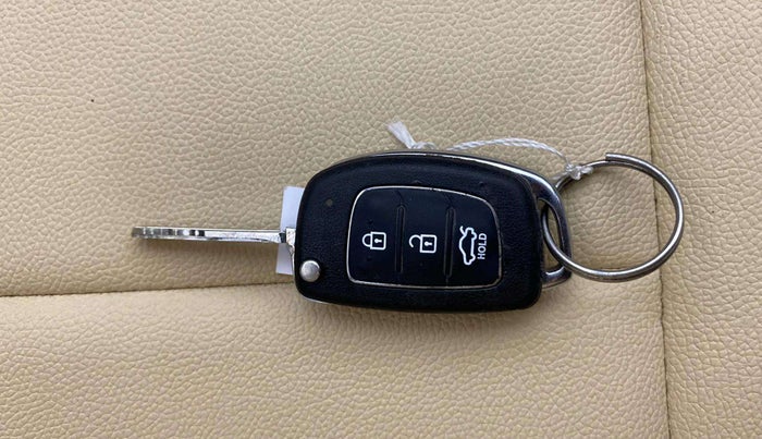 2014 Hyundai i20 MAGNA (O) 1.2, Petrol, Manual, 1,02,936 km, Key Close Up