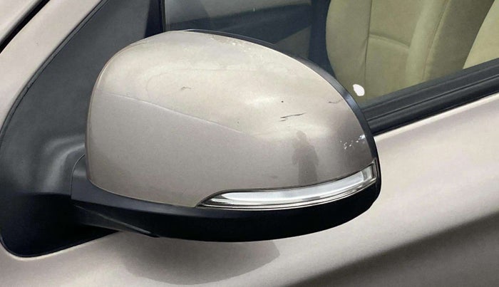 2014 Hyundai i20 MAGNA (O) 1.2, Petrol, Manual, 1,02,936 km, Left rear-view mirror - Folding motor not working
