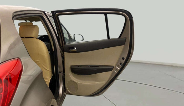 2014 Hyundai i20 MAGNA (O) 1.2, Petrol, Manual, 1,02,936 km, RHS Rear Door