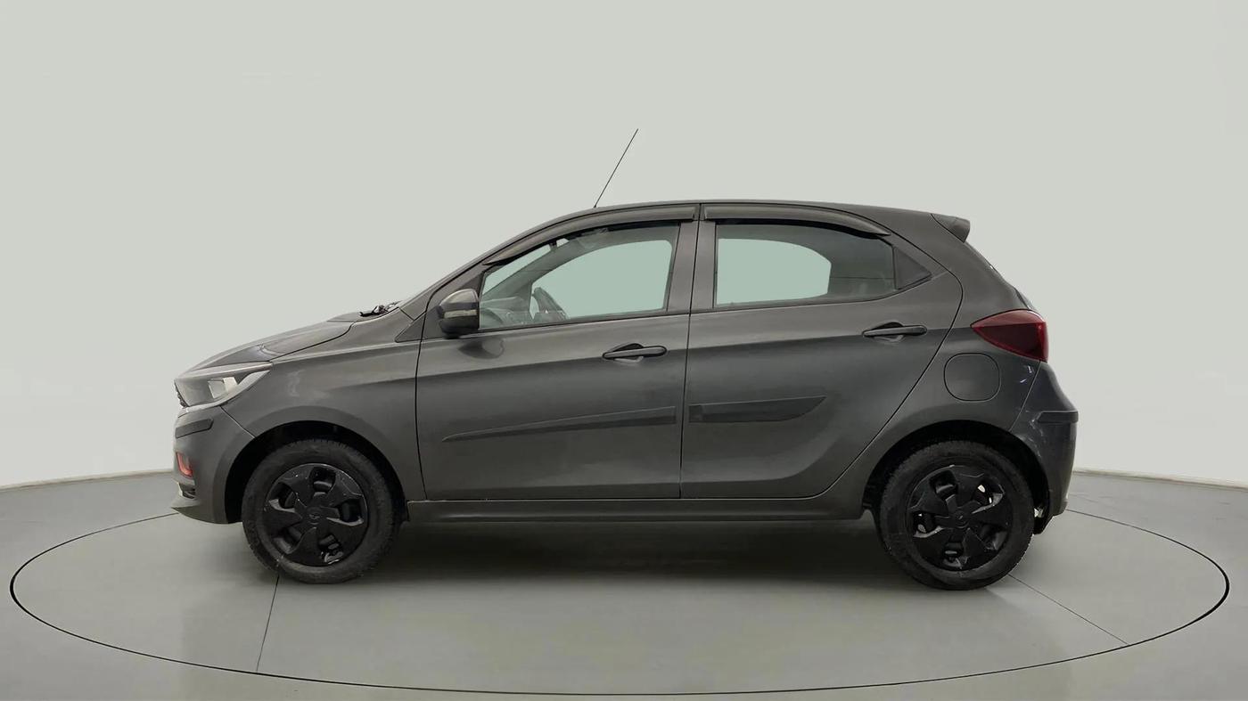 2020 Tata Tiago XT PETROL, CNG, Manual, 45,566 km, Left Side