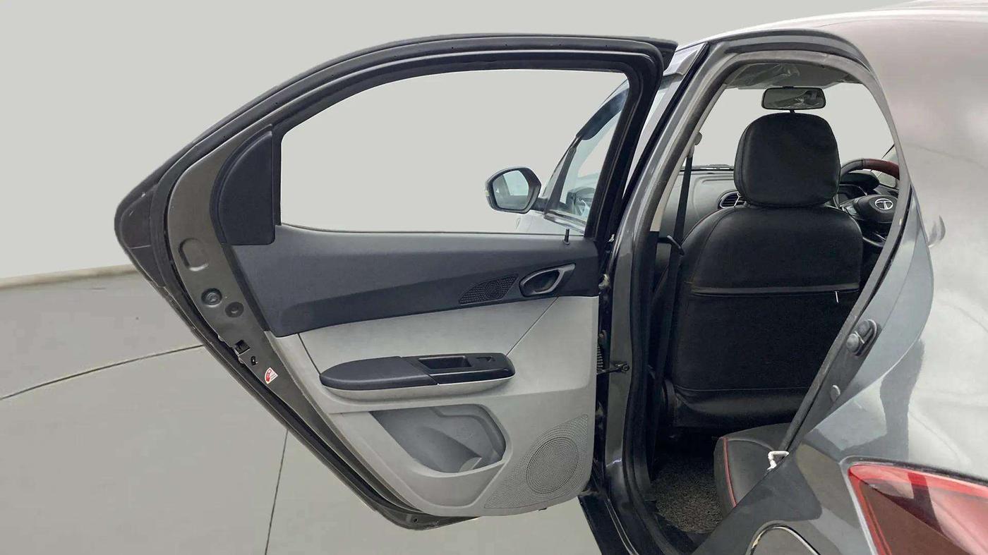 2020 Tata Tiago XT PETROL, CNG, Manual, 45,566 km, LHS Rear Door