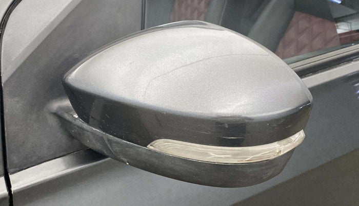 2020 Tata Tiago XT PETROL, CNG, Manual, 45,419 km, Left rear-view mirror - Indicator light has minor damage