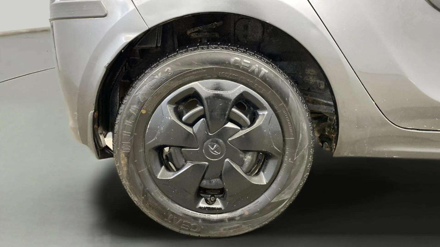 2020 Tata Tiago XT PETROL, CNG, Manual, 45,566 km, Right Rear Wheel