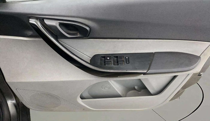 2020 Tata Tiago XT PETROL, CNG, Manual, 45,419 km, Driver Side Door Panels Control