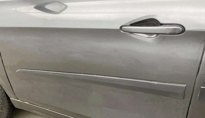 2020 Tata Tiago XT PETROL, CNG, Manual, 45,419 km, Front passenger door - Minor scratches