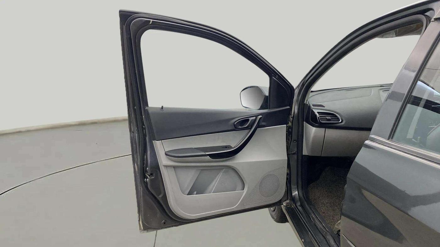 2020 Tata Tiago XT PETROL, CNG, Manual, 45,566 km, LHS Front Door