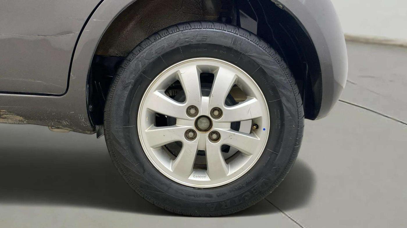 2015 Maruti Ritz ZXI, Petrol, Manual, 40,535 km, Left Rear Wheel