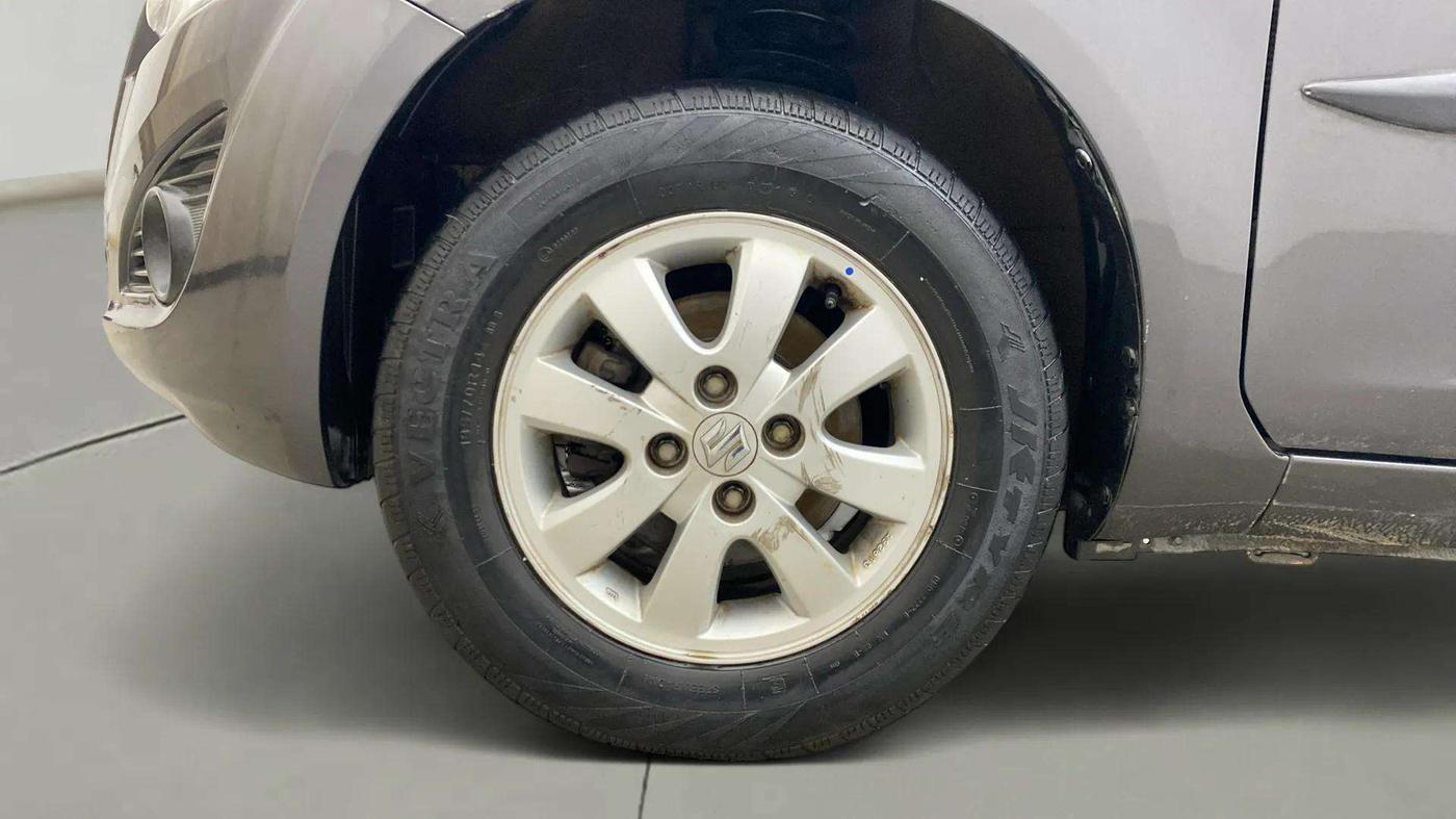 2015 Maruti Ritz ZXI, Petrol, Manual, 40,535 km, Left Front Wheel