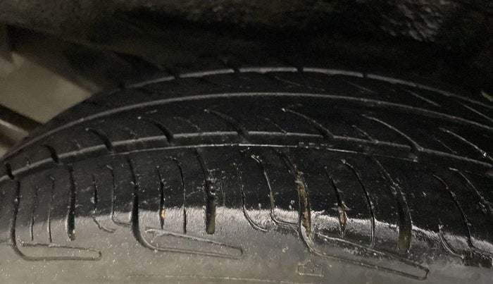 2018 Maruti Wagon R 1.0 LXI CNG, CNG, Manual, 61,557 km, Left Rear Tyre Tread