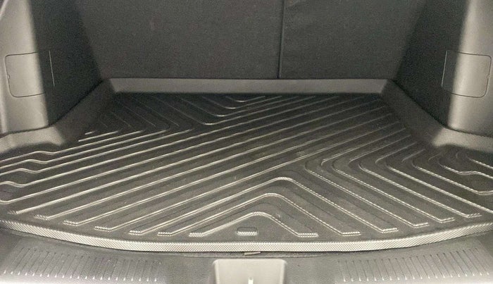 2023 Maruti Grand Vitara ZETA SMART HYBRID AT, Petrol, Automatic, 33,134 km, Boot Open Zoomed View