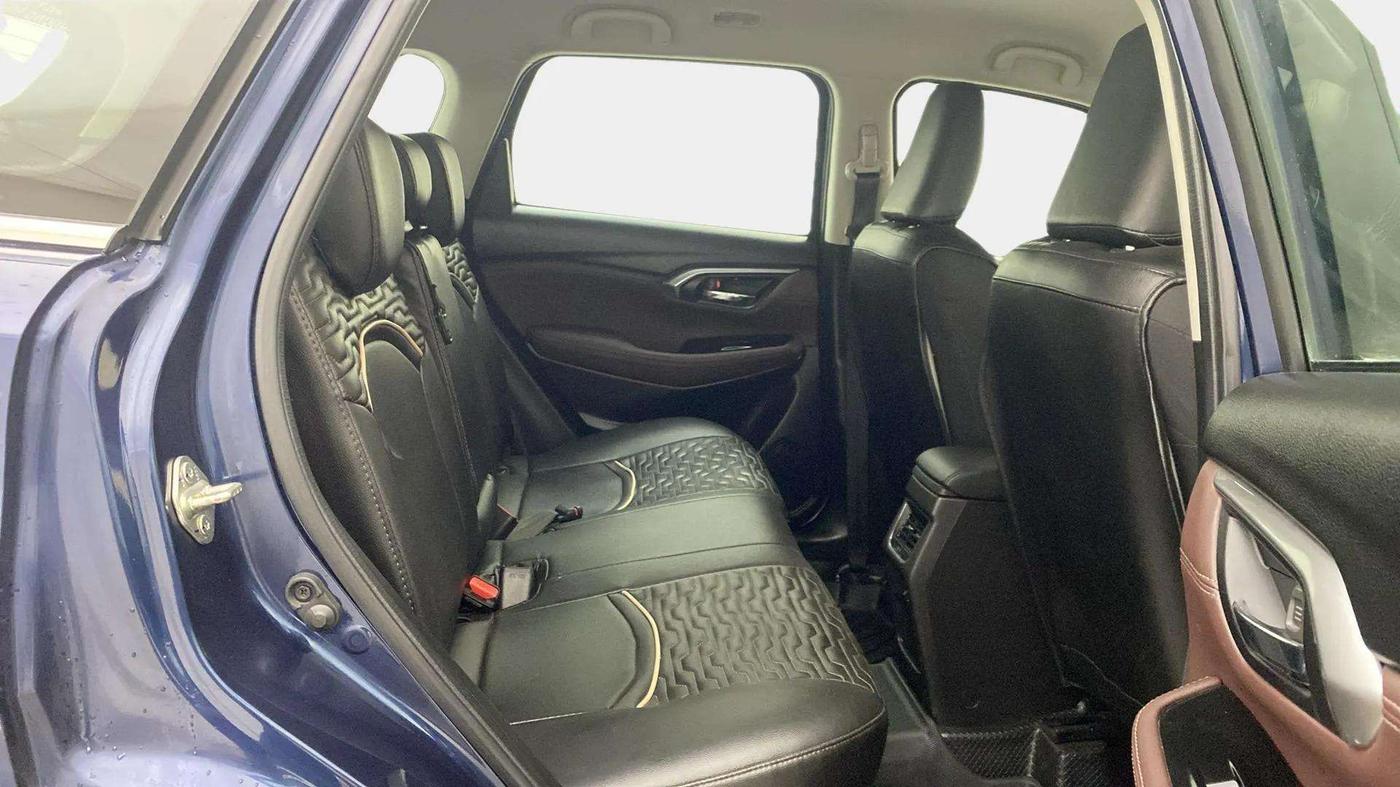 2023 Maruti Grand Vitara ZETA SMART HYBRID AT, Petrol, Automatic, 33,134 km, Right Side Rear Door Cabin
